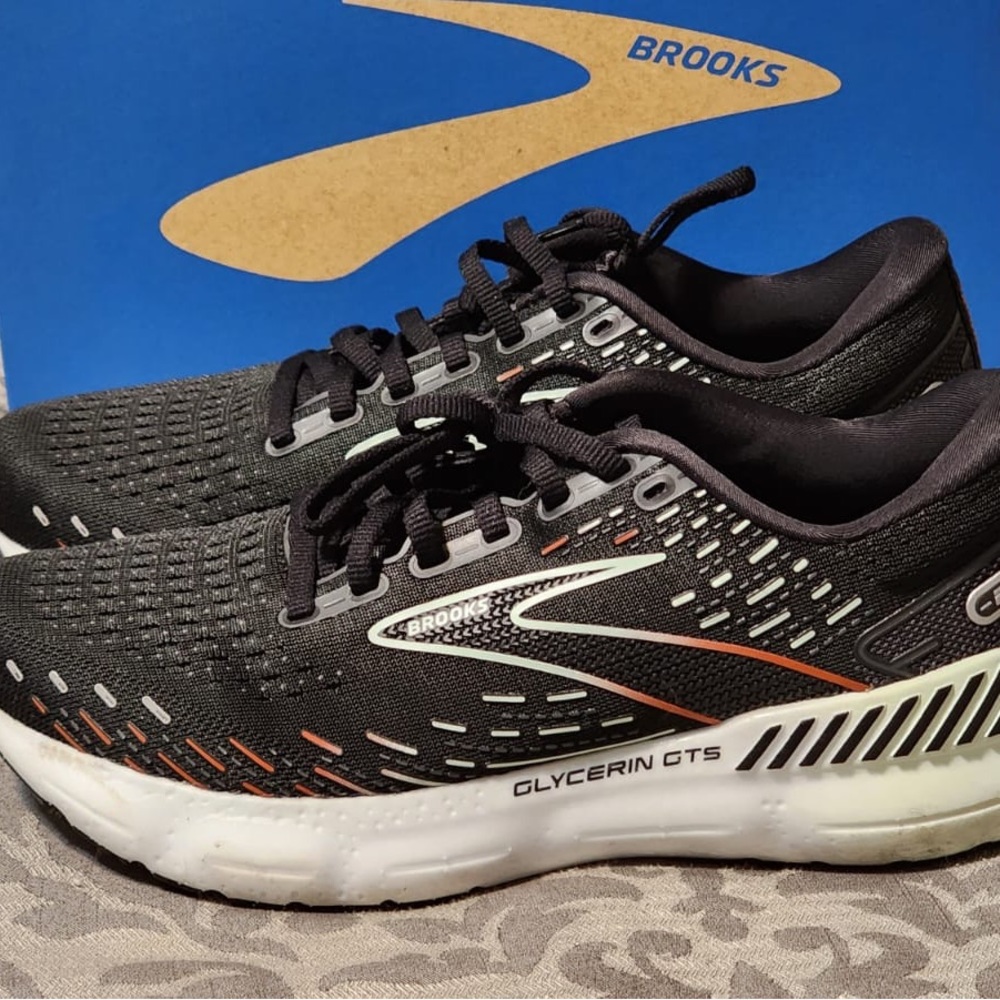 Brooks Glycerin GTS shoes